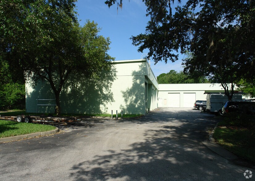 More Photos Of 831 Railroad St, Port Orange Warehouse For Lease