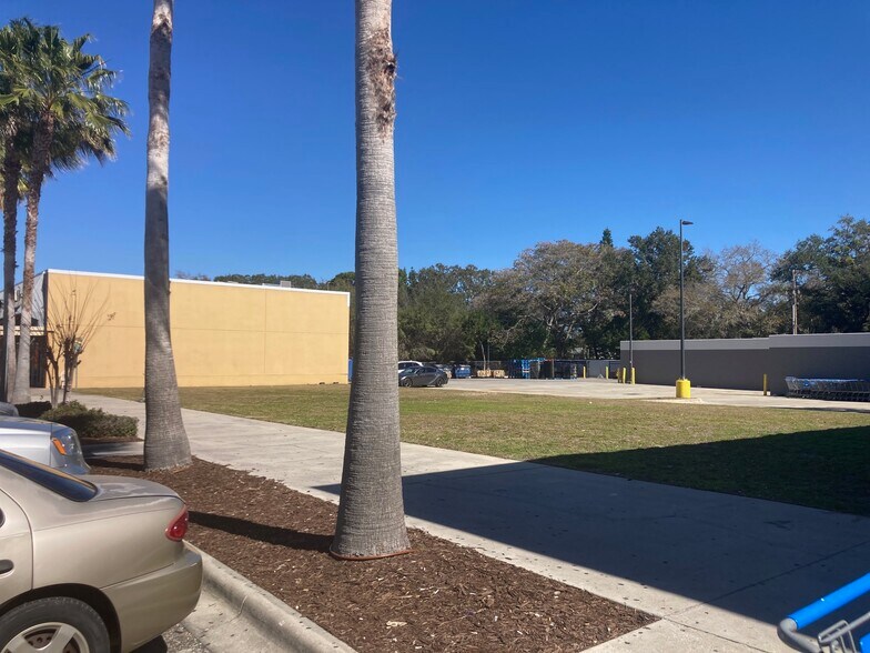 More Photos Of 1831-1841 N. Highland Ave, Clearwater General Retail For Lease