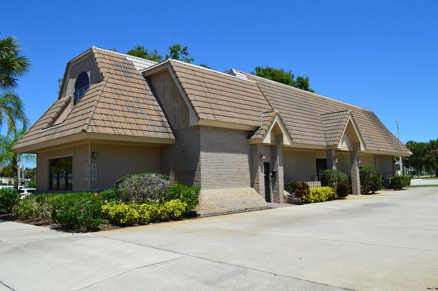 More Photos Of 300 E New Haven Ave, Melbourne Office For Sale