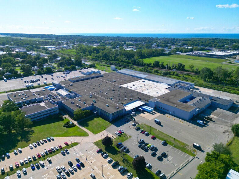 Primary Photo Of 2424 W 23rd St, Erie Manufacturing For Lease