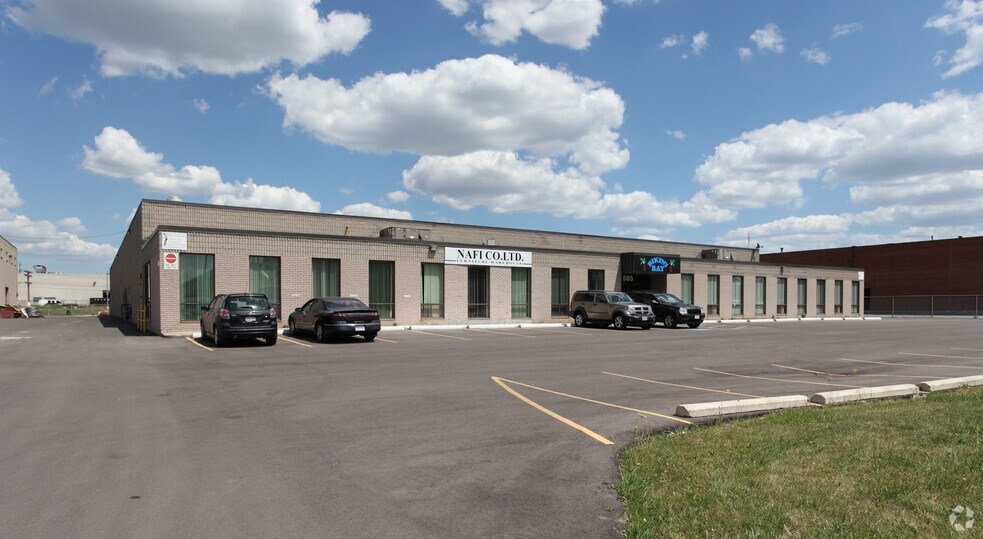 More Photos Of 585 Canarctic Dr, Toronto Warehouse For Lease