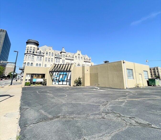 Primary Photo Of 400 E 1st St, Wichita Office For Lease