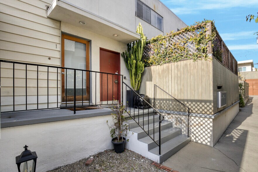 More Photos Of 1507 Berkeley St, Santa Monica Apartments For Sale
