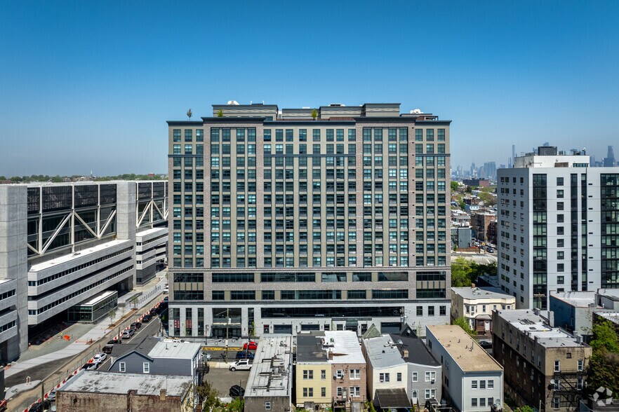 Primary Photo Of 32 Oakland Ave, Jersey City Apartments For Lease