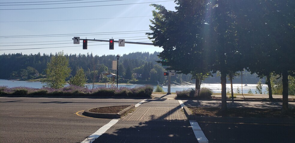 More Photos Of 1912 SE Monroe St, Portland Office For Lease