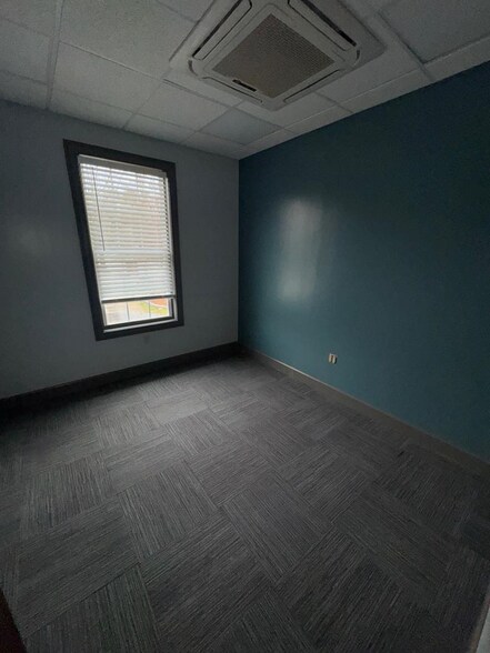 More Photos Of 114 Adris Pl, Dothan Office For Lease