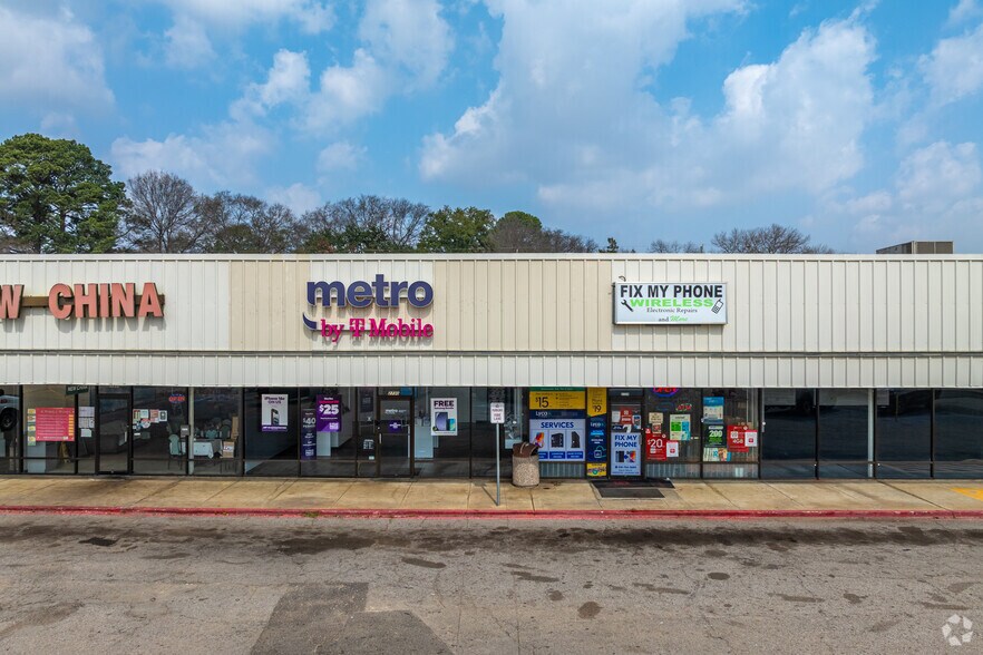 More Photos Of 2710-2758 W 70th St, Shreveport Unknown For Lease