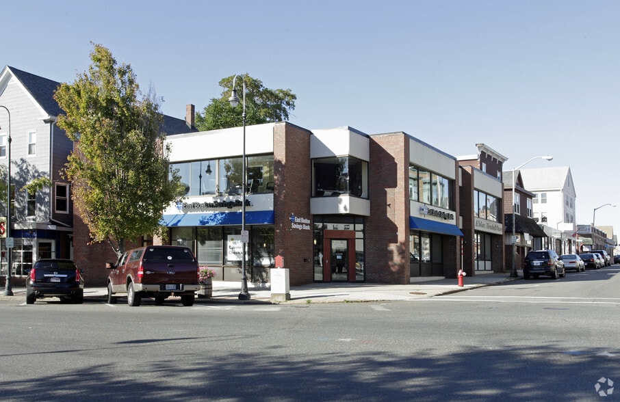 Primary Photo Of 381 Main St, Wakefield Storefront Retail Office For Lease