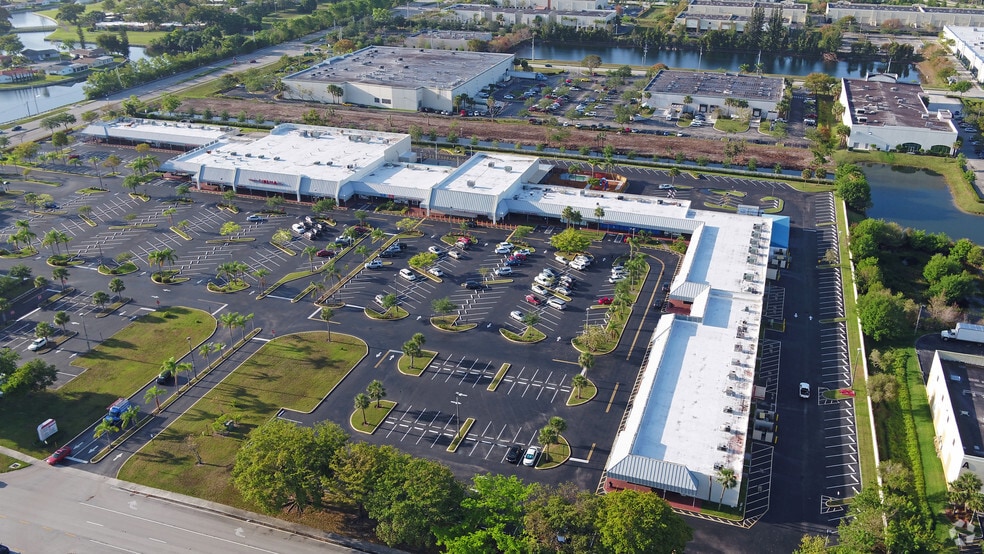 More Photos Of 10000-10098 W Mcnab Rd, Tamarac Unknown For Lease