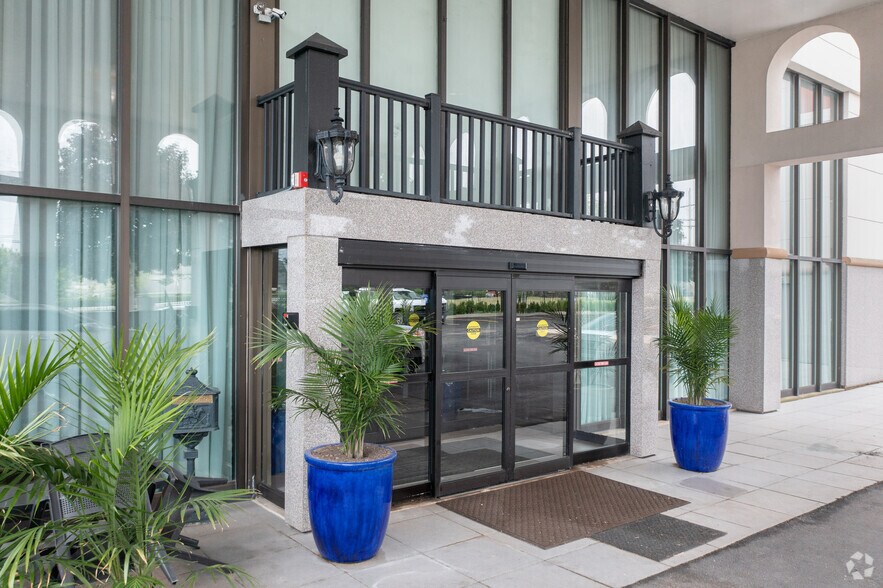 More Photos Of 700 Sheridan Rd, Highwood Congregate Senior Housing For Sale