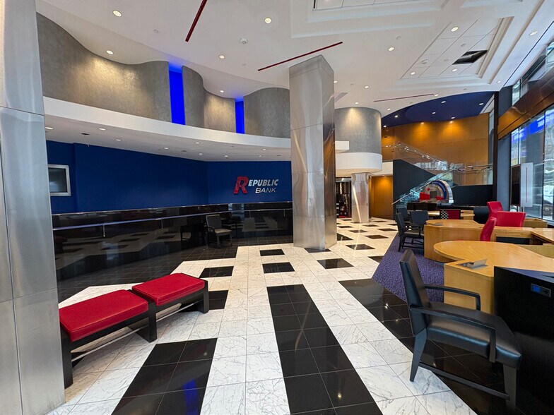 More Photos Of 830 Third Ave, New York Office For Lease