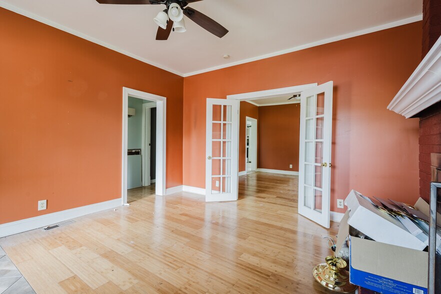 More Photos Of , Lexington Specialty For Sale