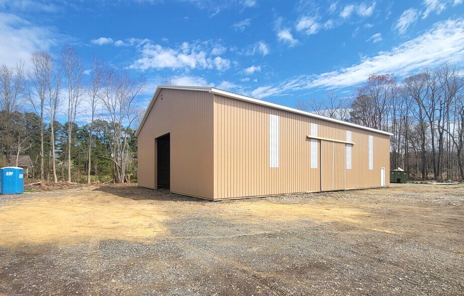 More Photos Of 36877 Bi State Blvd, Delmar Warehouse For Lease