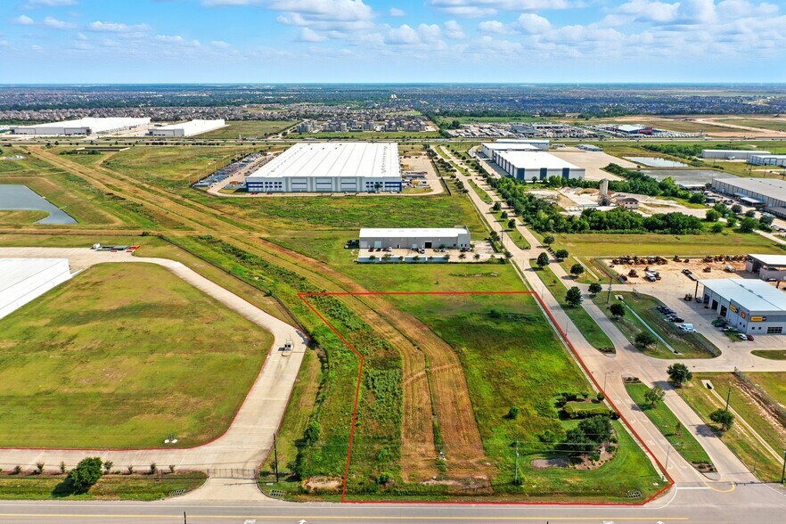 More Photos Of 189 Commerce Pky, Katy Land For Sale