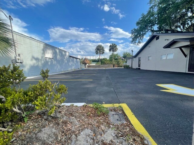 More Photos Of 1707 South St, Leesburg Daycare Center For Sale