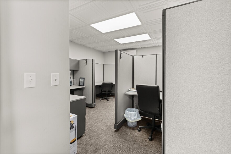 More Photos Of 642 Central Ave, Dover Office For Lease