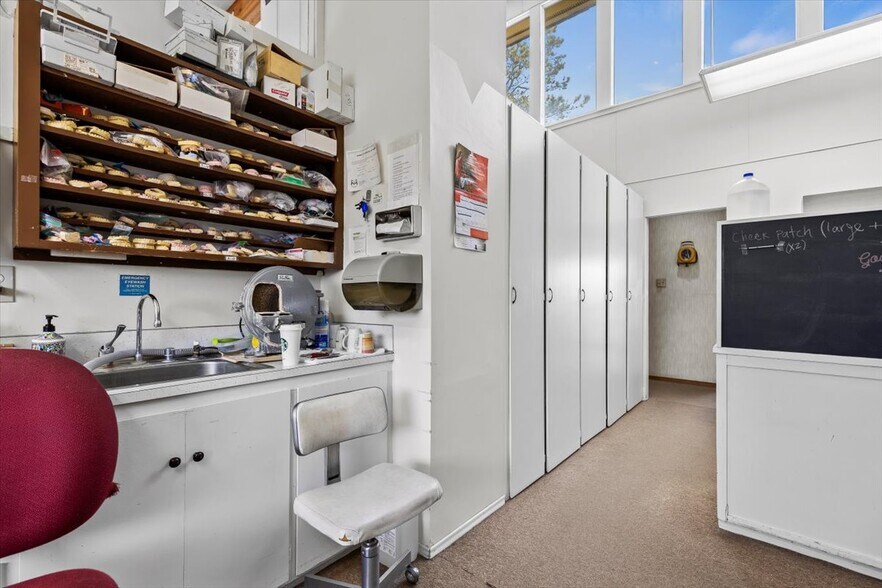 More Photos Of 781 Roza Dr, Zillah Healthcare For Sale