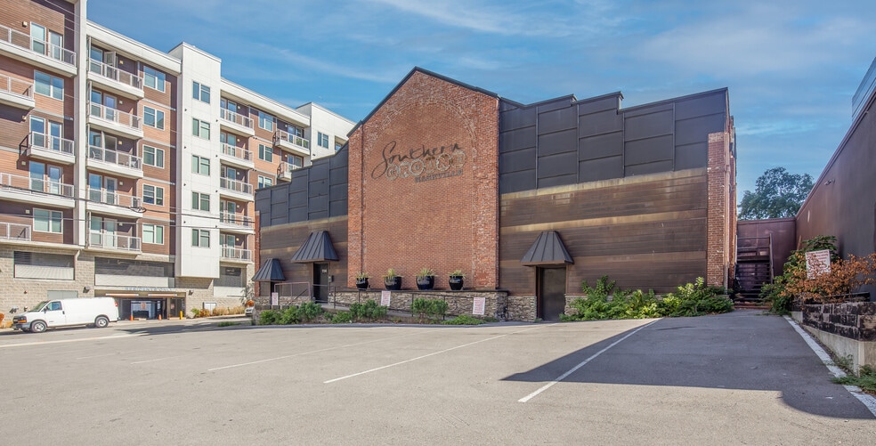 More Photos Of 114-116 17th Ave S, Nashville Office For Sale