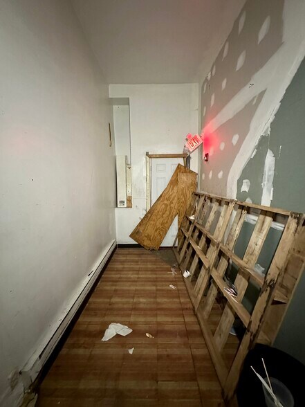 More Photos Of 5801 Christian St, Philadelphia Office Residential For Lease