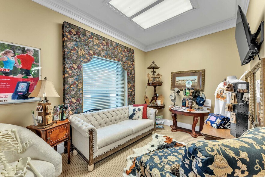 More Photos Of 2906 N Ocoee St, Cleveland Office For Sale