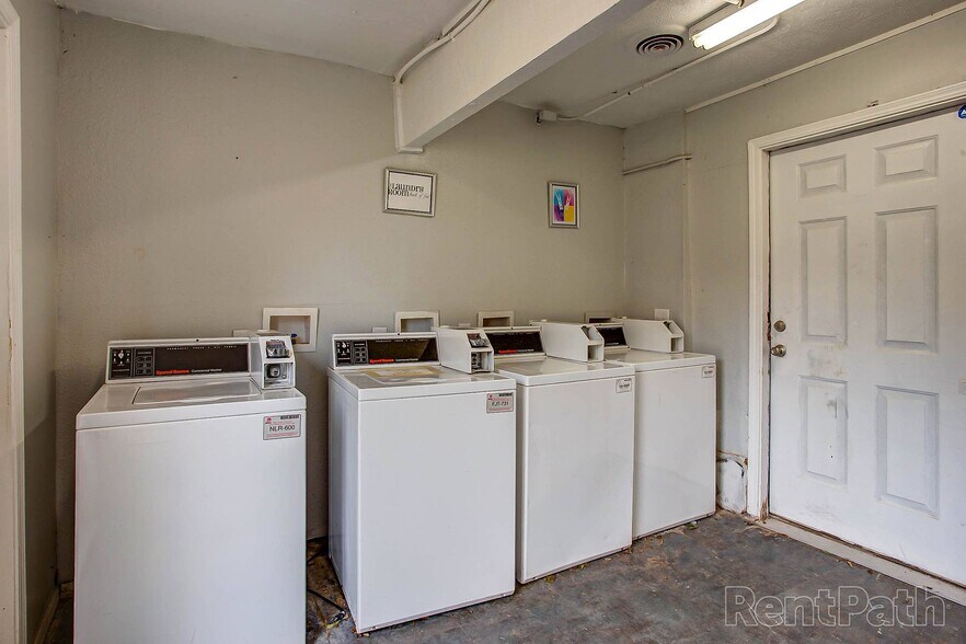 More Photos Of 3218 S 93rd East Ave, Tulsa Apartments For Sale