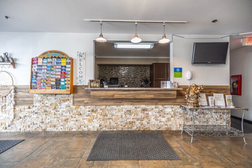 More Photos Of 1550 W Highway 260, Camp Verde Hotel For Sale