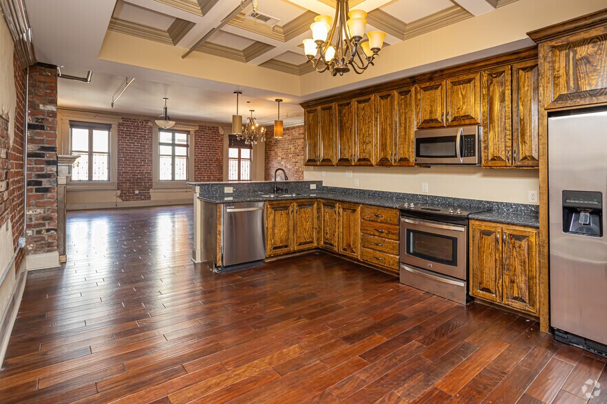 More Photos Of 431-433 Gravier St, New Orleans Apartments For Sale