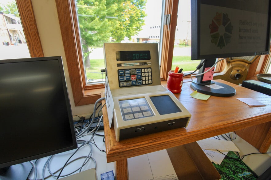 More Photos Of 135 E Front St, Claremont Specialty For Sale