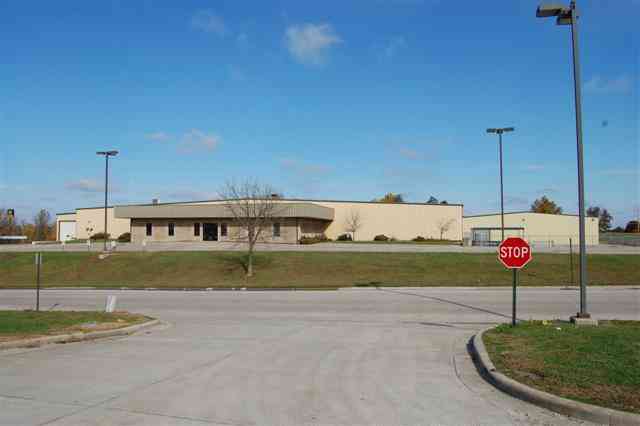 Primary Photo Of 1 Municipal Dr, Carrollton Distribution For Lease