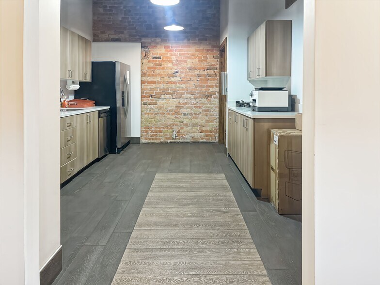 More Photos Of 221 25th St, Ogden Storefront Retail Office For Lease