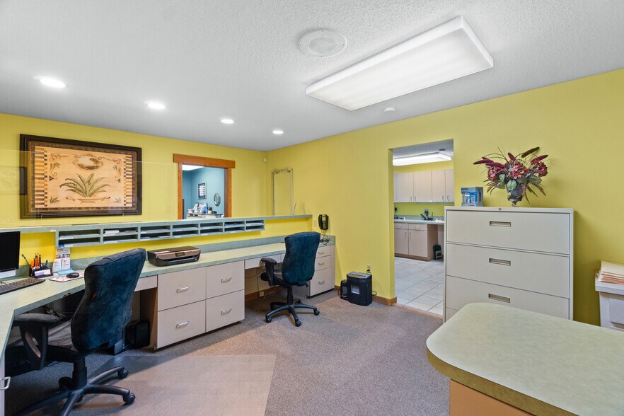 More Photos Of 197 Norwich New London Tpke, Uncasville Medical For Sale