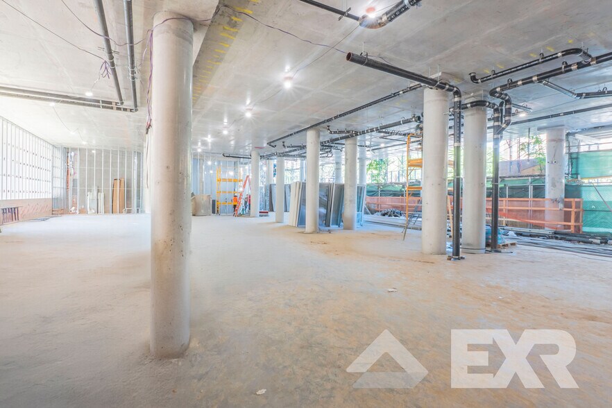 More Photos Of 11-14 35th Ave, Long Island City Warehouse For Lease