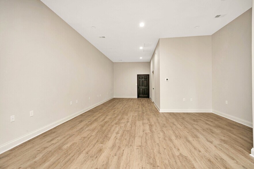 More Photos Of 103 W Main St, Lebanon Office Residential For Lease