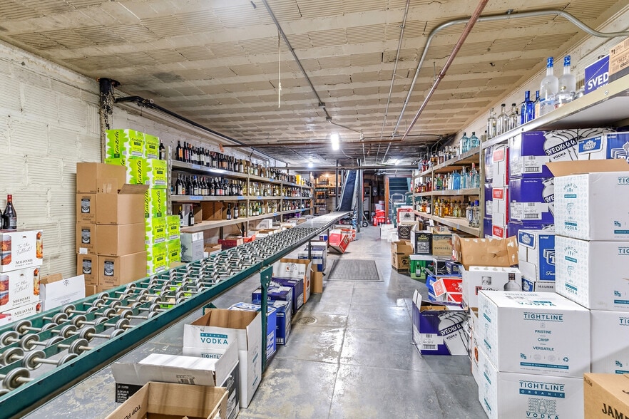 More Photos Of 664 Grand Ave, Saint Paul Storefront Retail Residential For Sale