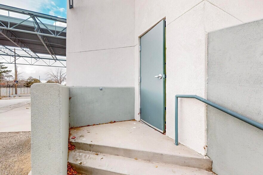 More Photos Of 6410 Gibson Blvd SE, Albuquerque Bank For Sale