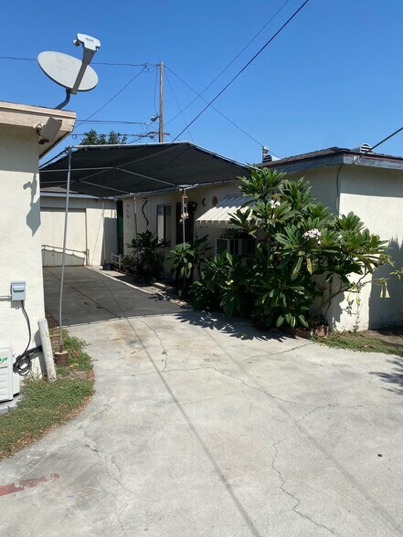 More Photos Of 6624 Flora Ave, Bell Apartments For Sale