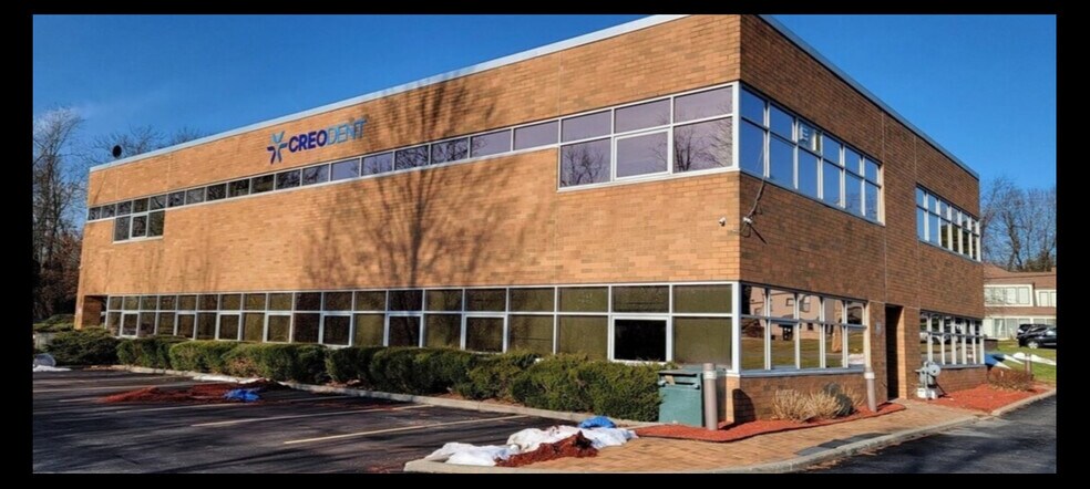 Primary Photo Of 9 Hdsn Vly Prof Plz, Newburgh Medical For Sale