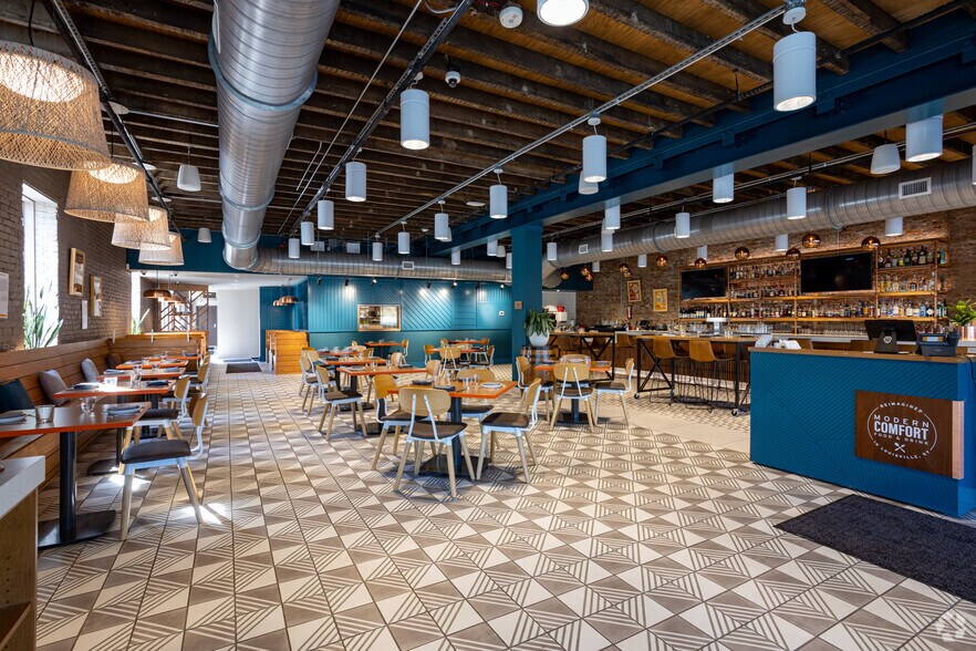 More Photos Of 552 E Market St, Louisville Office For Lease