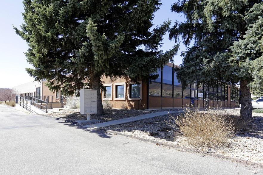 More Photos Of 1485 Garden Of The Gods Rd, Colorado Springs Distribution For Sale