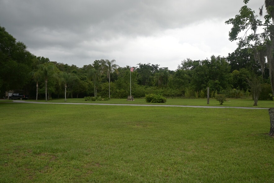 More Photos Of 2101 S Goldenrod Rd, Orlando Storefront For Sale