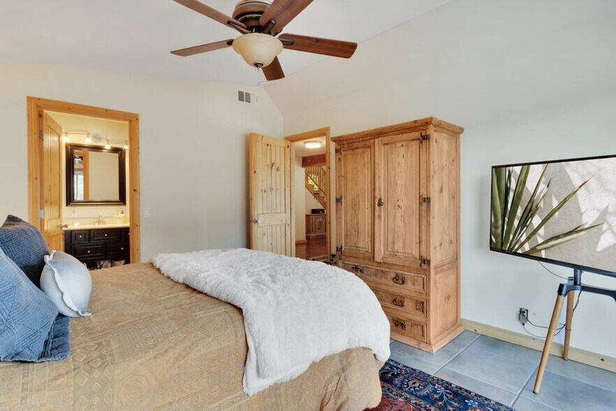 More Photos Of 70111 State Highway 74, Mountain Center Restaurant For Sale