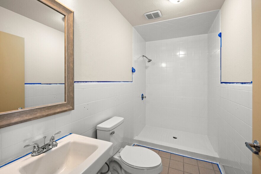 More Photos Of 5310 Blanco Ave, El Paso Office Residential For Lease