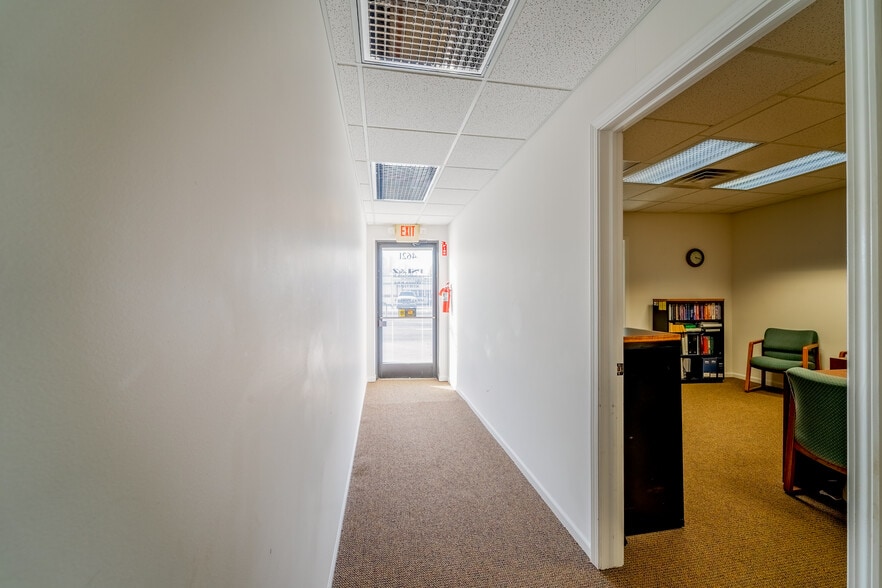 More Photos Of 4615-4621 S Wayne Rd, Wayne Storefront For Sale