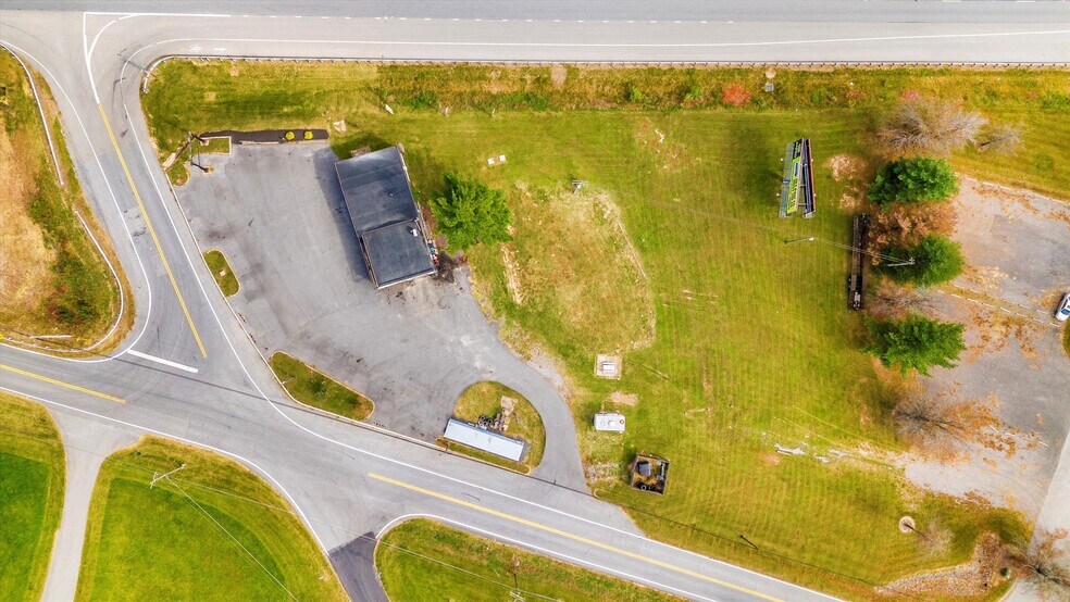 More Photos Of 9827 Hansonville Rd, Frederick Auto Repair For Sale