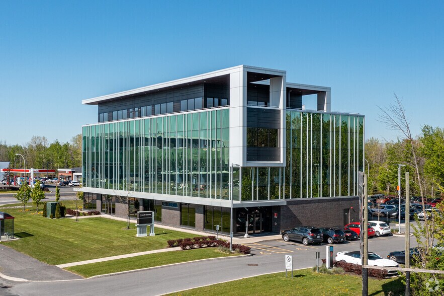 More Photos Of 7750 Boul Cousineau, Longueuil Office For Sale