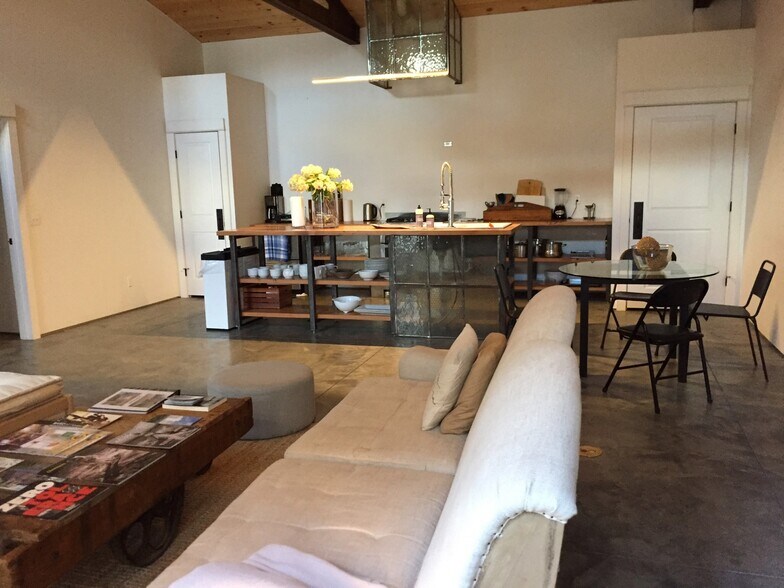 More Photos Of , Hudson General Retail For Sale