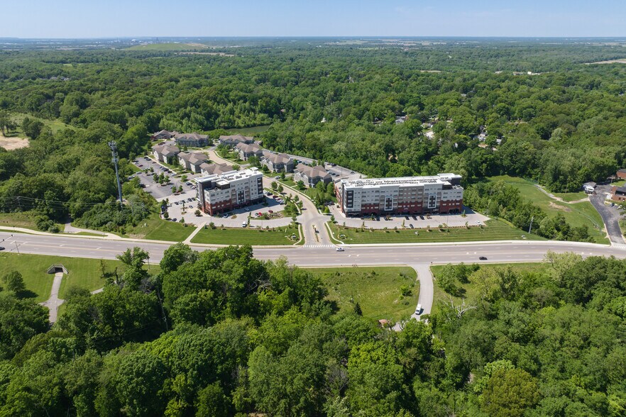 More Photos Of 1010 Enclave Blvd, Edwardsville Apartments For Sale