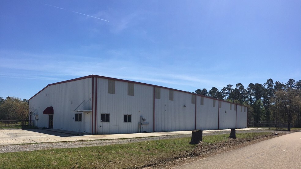 More Photos Of 19146 Highway 190 E, Hammond Warehouse For Lease