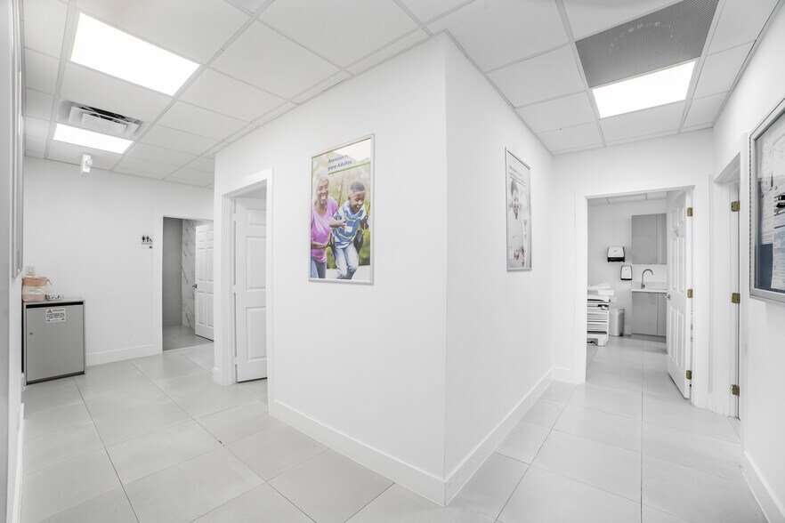 More Photos Of 825 SW 87th Ave, Miami Medical For Lease