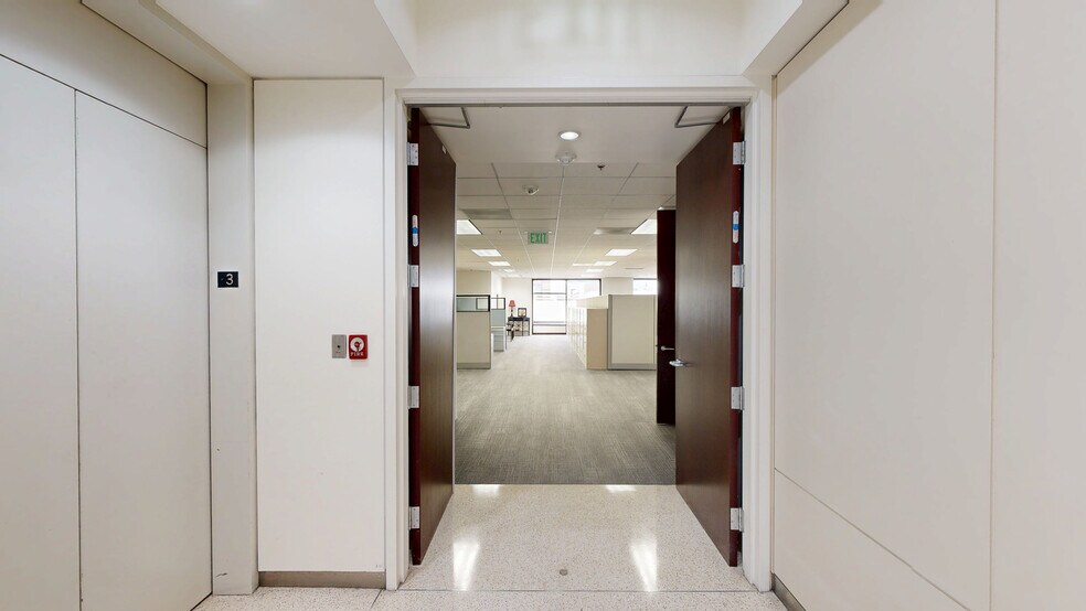 More Photos Of 525 N Brand Blvd, Glendale Office For Lease
